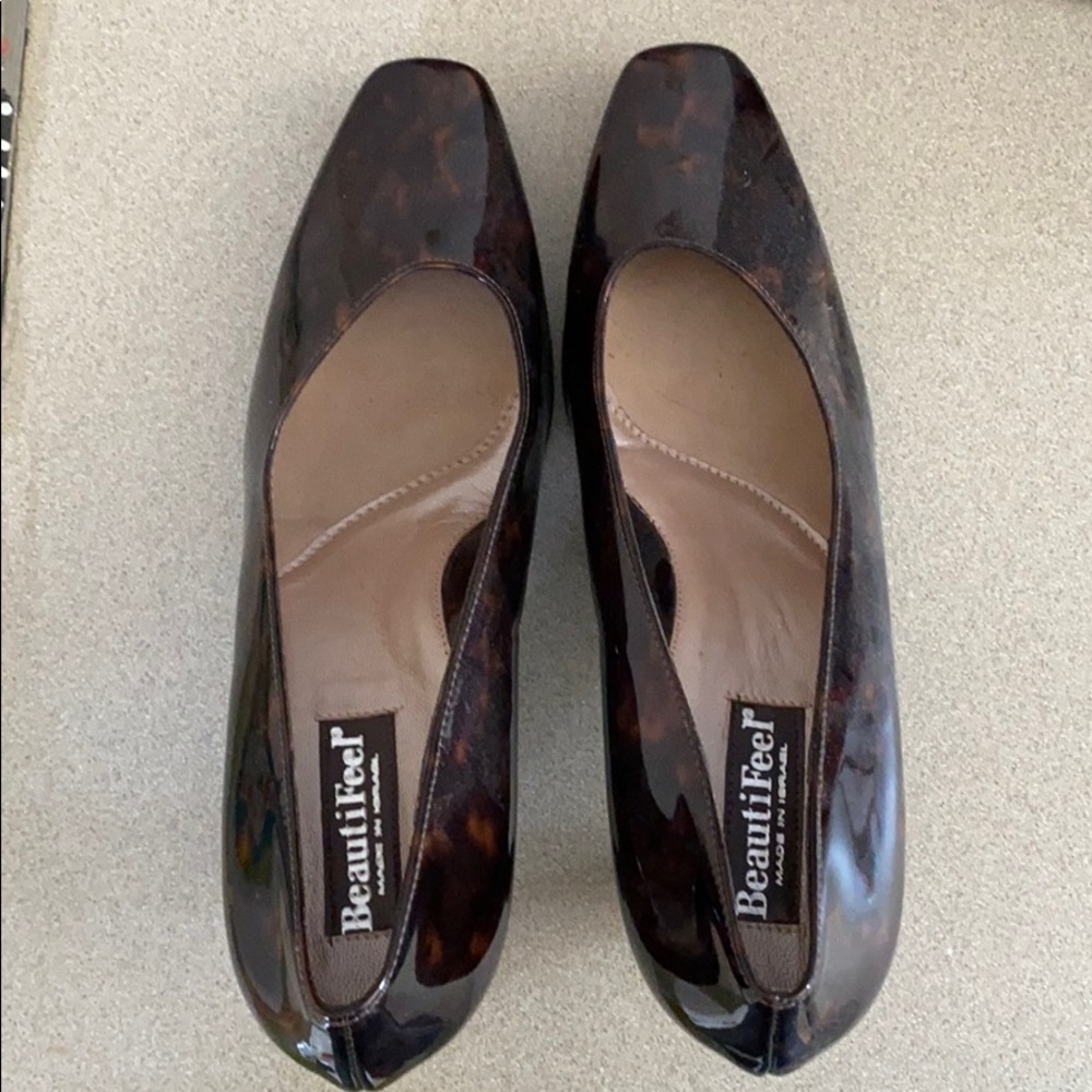 Never worn shoes!